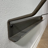 Valde skohylde 72 cm i rustik/grålig farve med en lille Noovall læder etiket.