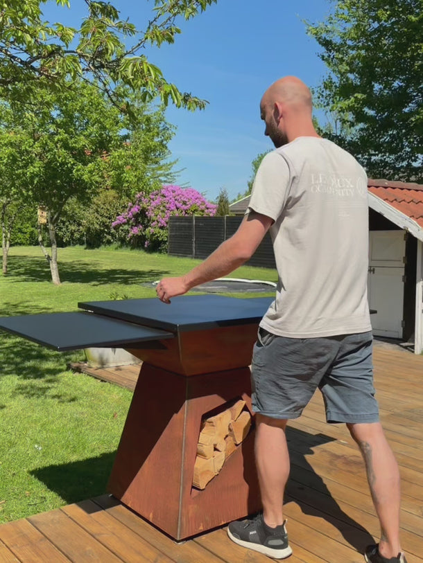 video hvordan man bruger Noovall bålgrillen og hvad man kan tilberede på den 